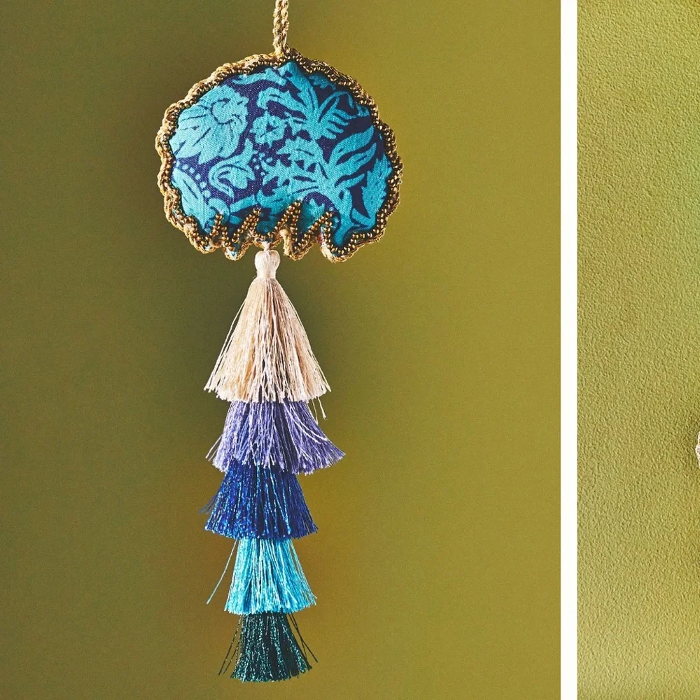 Lucky Peacocks blue gradient embellished and beaded tassel ornament - Picture 5 of 6